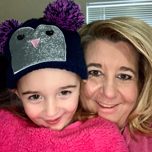 Meet your Posher, Lisa - Picture 1 of 1